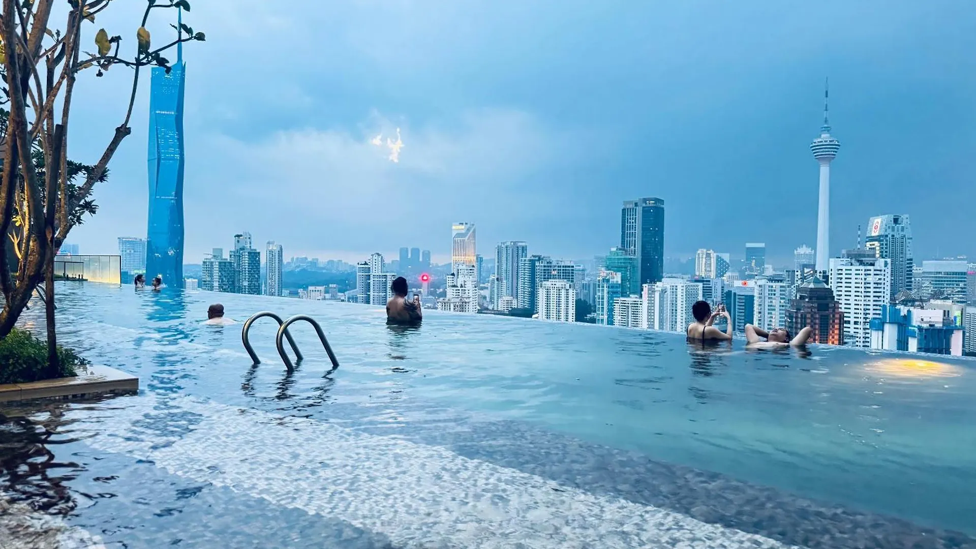 Axon Residence Bukit Bintang Pavilion Kl contacts